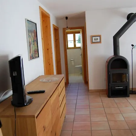 Londadusa Parterre Apartment Rueras